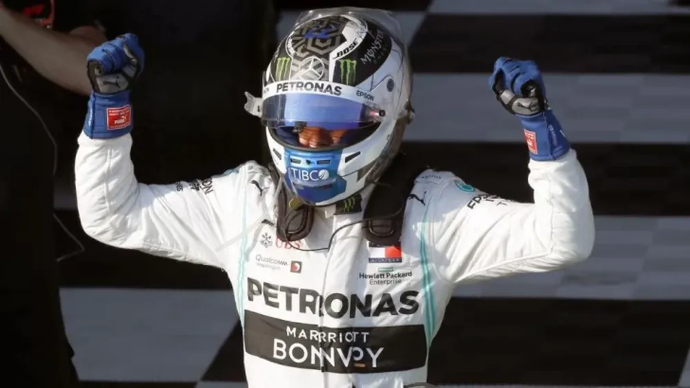 Valtteri Bottas festejó por partida doble