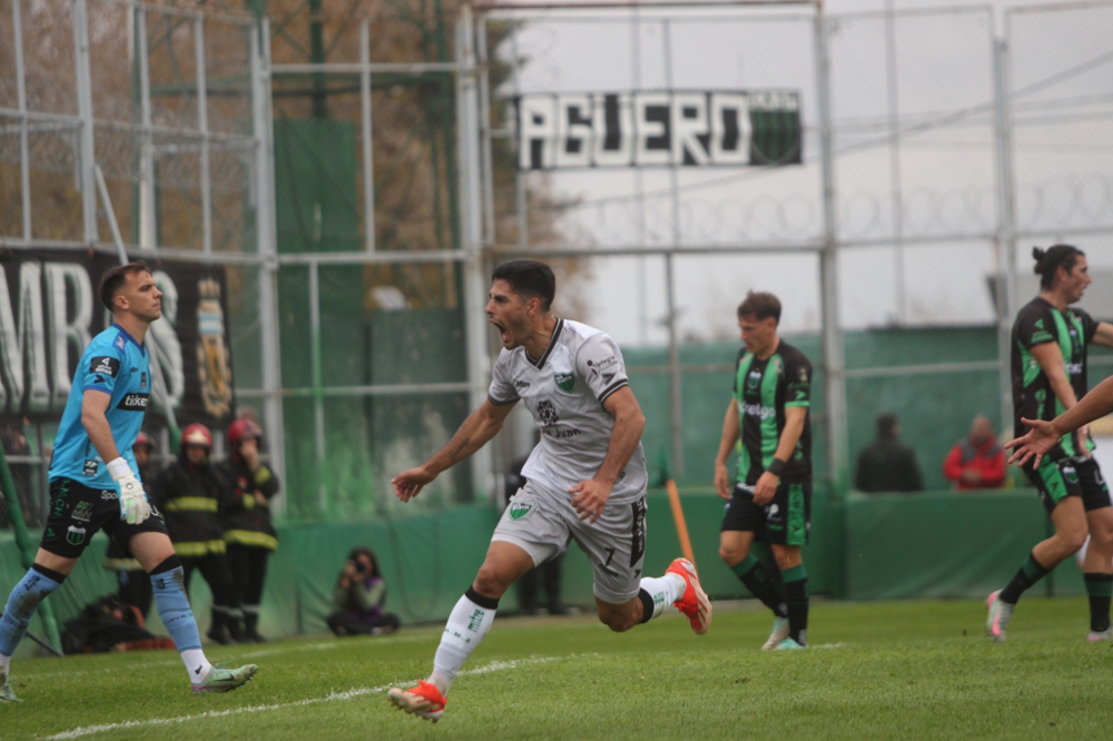 Jaurena, el autor del gol de San Martín.