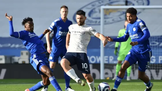 El City del “Kun” se afianza arriba