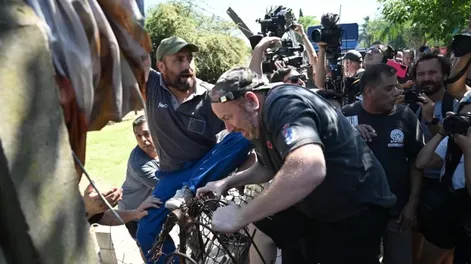 Sindicalistas y algunos empleados ingresaron por la fuerza a la planta de Fate.