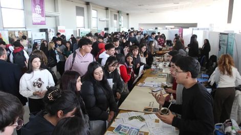 La UNSJ visita los departamentos alejados con su Feria Educativa Itinerante.