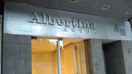Llegó a San Juan y se negó a cumplir la cuarentena: terminó detenida en el hotel