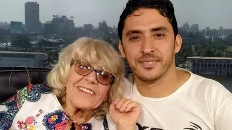 Son pareja, se llevan 50 años de diferencia y dieron detalles de su vida sexual