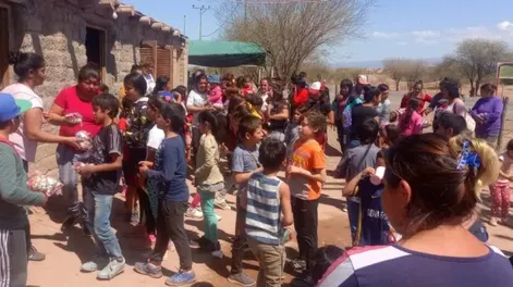 Campaña solidaria: si colaborás, estampás tu nombre en el auto de Tobías Martínez