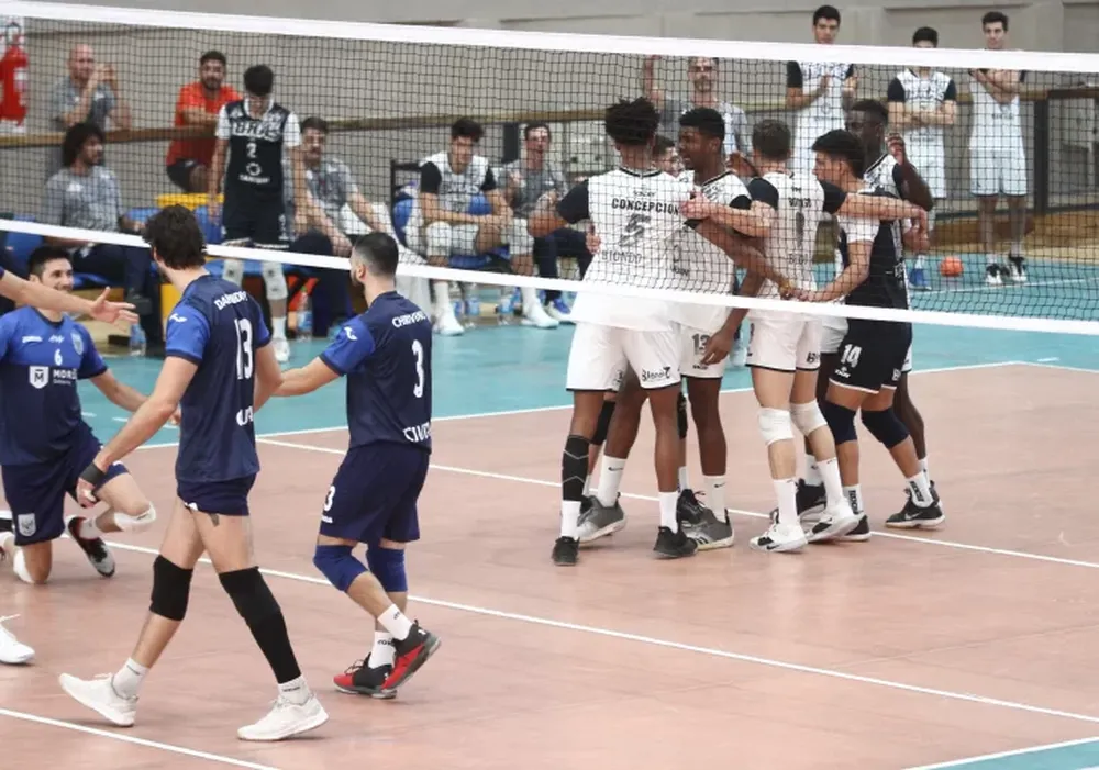 Obras venció a Ciudad y se metió en semis