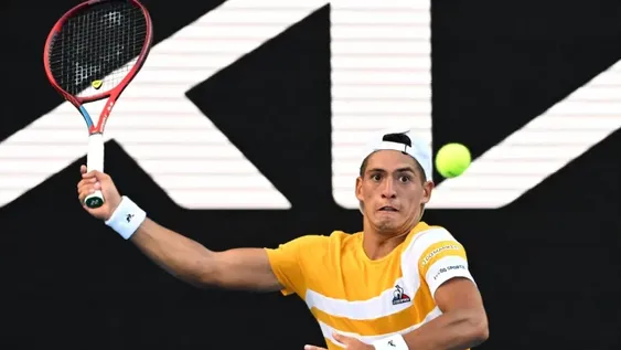 Báez sigue sólido en Suecia