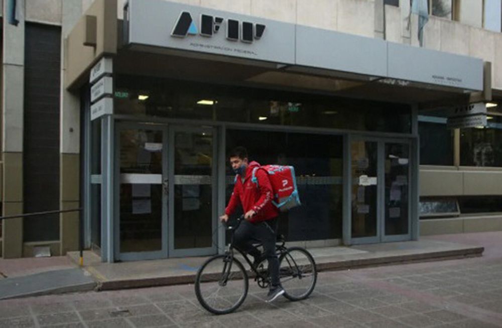 El Gobierno flexibiliza el acceso al crédito a tasa cero a monotributistas