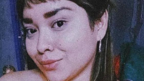 Una joven de 22 años falleció luego de chocar en moto con un auto