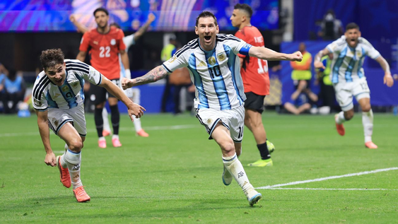 Lionel Messi celebra ante Egipto el que terminaría siendo su último gol con la camiseta de la Selección argentina.