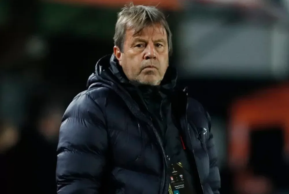 Zielinski dejó de ser el entrenador de Independiente