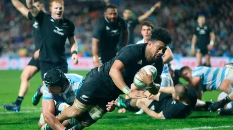 Los Pumas fueron derrotados categóricamente por los All Blacks por 53 a 3
