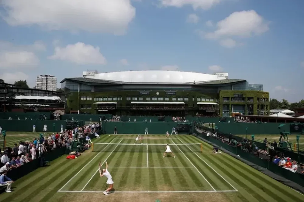 Wimbledon prohibió la participación de tenistas rusos y bielorrusos