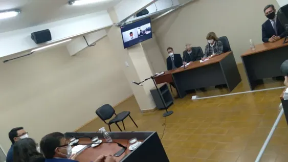 Le prendió fuego a su madre y causó su muerte, perpetua