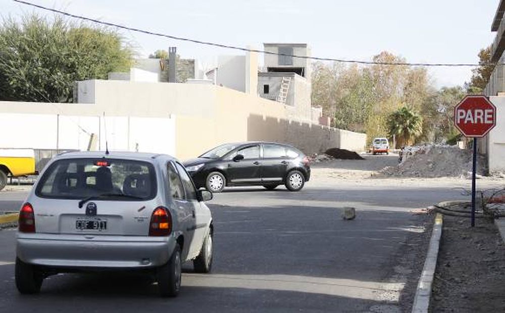 Una calle sin habilitación que se volvió peligrosa