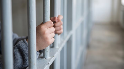 El nuevo régimen penal juvenil establece nuevas penas y medidas para adolescentes que cometan delitos.&nbsp;