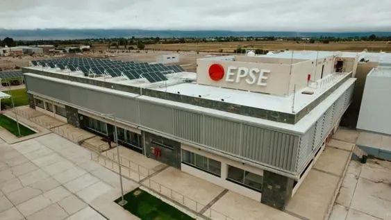 La colaboración entre el EPSE y una firma alemana para montar la fábrica de paneles es un antecedente de éxito.