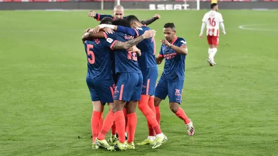 Sevilla ganó por Ocampos