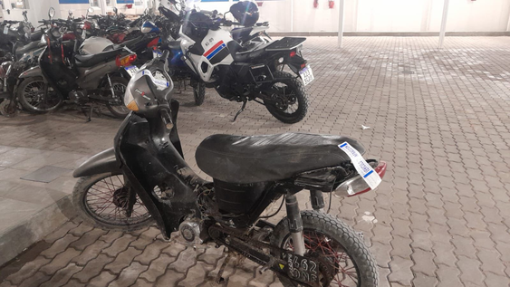 Moto secuestrada.