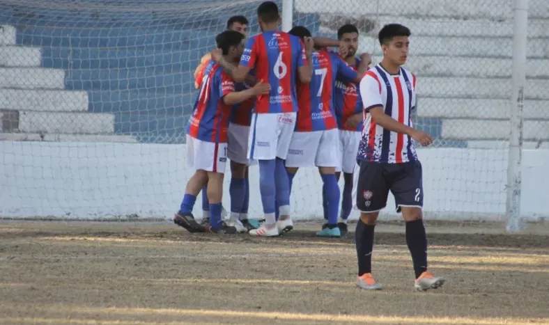 San Lorenzo de Ullum ganó de visitante y se prende con los de arriba