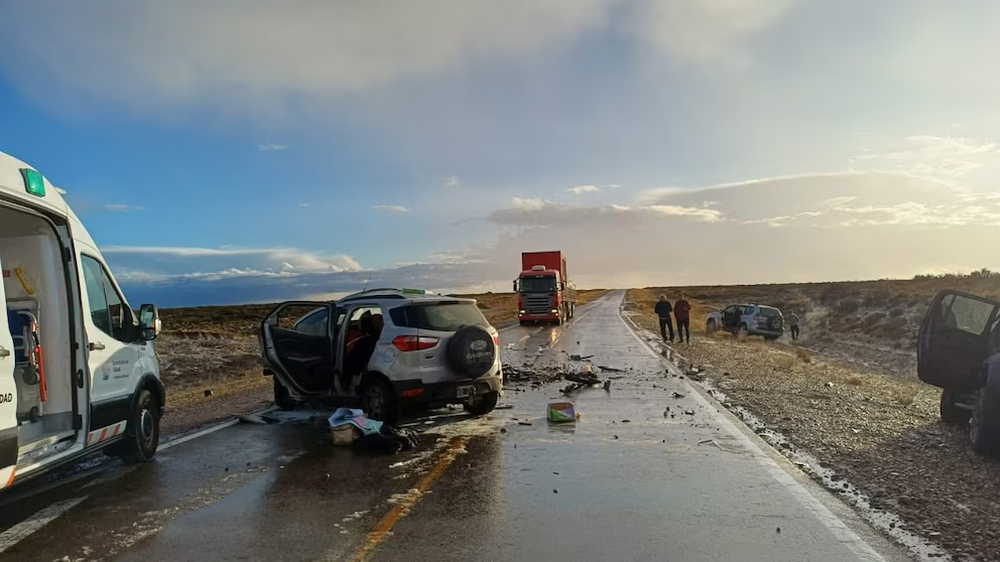 Impactante choque frontal en Ruta 3 dej&oacute; como saldo tres muertos y heridos graves