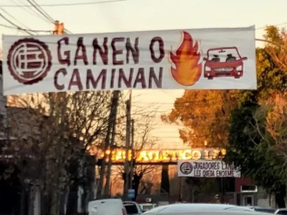 Amenazaron al plantel de Lanús: “Ganen o caminan”