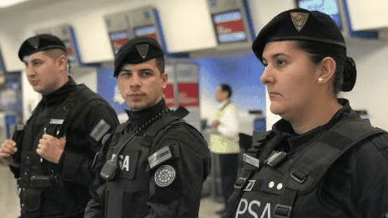 Efectivos de la PSA no podrán usar armas cuando estén fuera de servicio