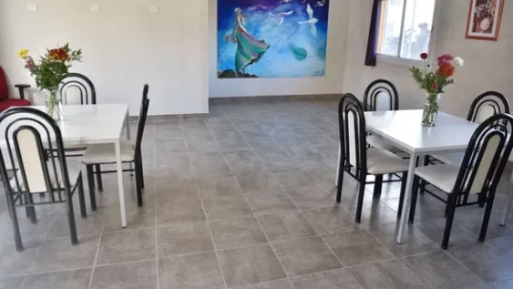 Cierran un refugio en el que detectaron al menos 79 casos de coronavirus