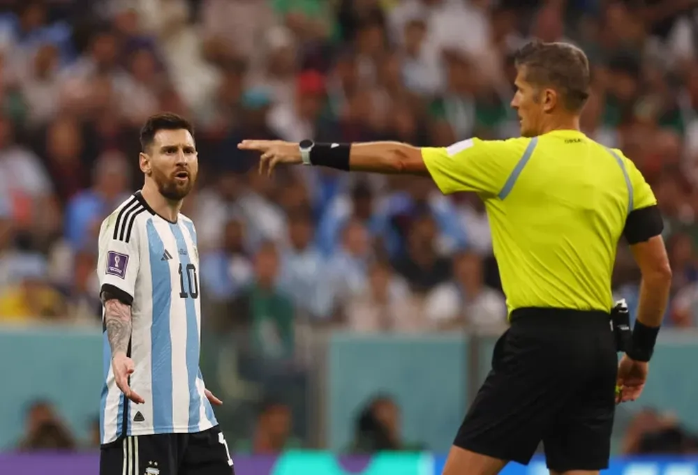 El italiano Orsato volverá a dirigir a Argentina