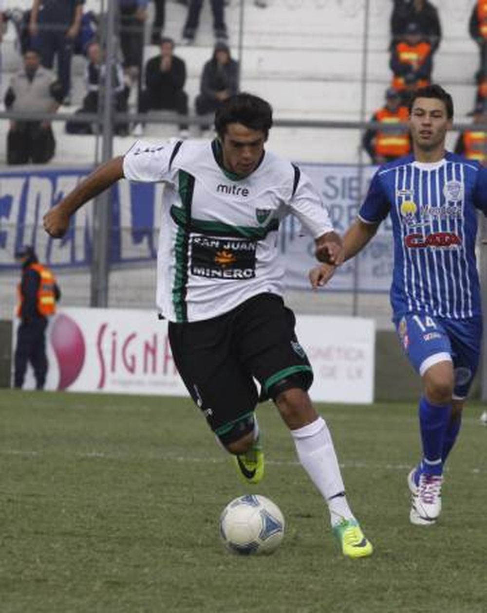 Mas busca irse, pero sólo le mejorarán el contrato