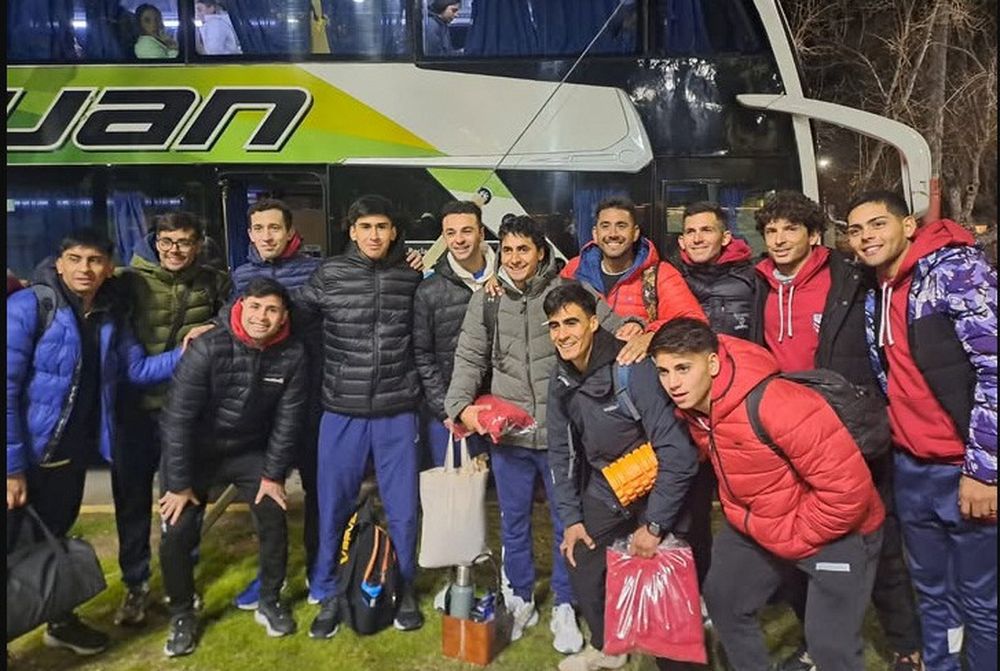 CON GRAN OPTIMISMO  viajaron antenoche los varones, que hoy -pasado el mediodía- se medirán contra el seleccionado de Córdoba.
