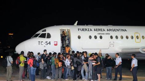 Llegaron a Buenos Aires los primeros turistas rescatados
