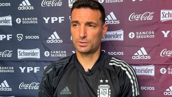 Scaloni: “Liberé a los jugadores de la Premier porque estaban agobiados”