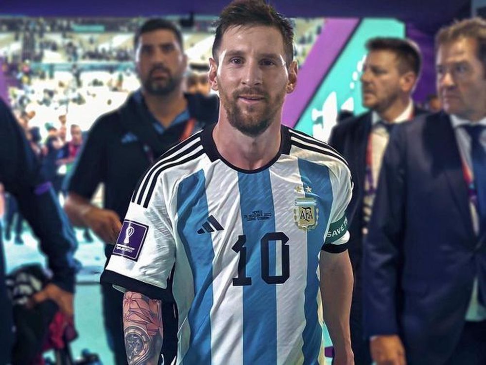 [VIDEO] De penal, Messi anotó el segundo para Argentina