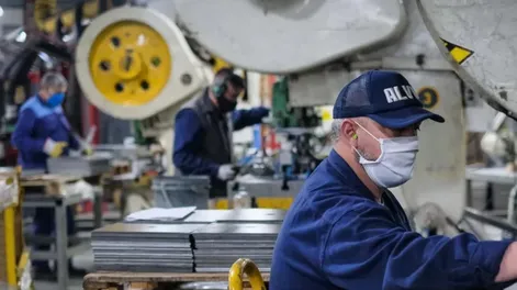 Los salarios subieron 10,1% en marzo, por encima de la inflación de ese mes