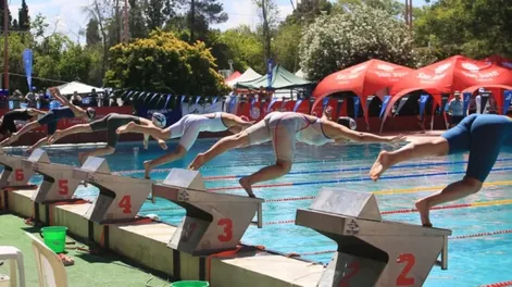 En marcha. Empezó el Campeonato República en el complejo El Palomar de la UNSJ.