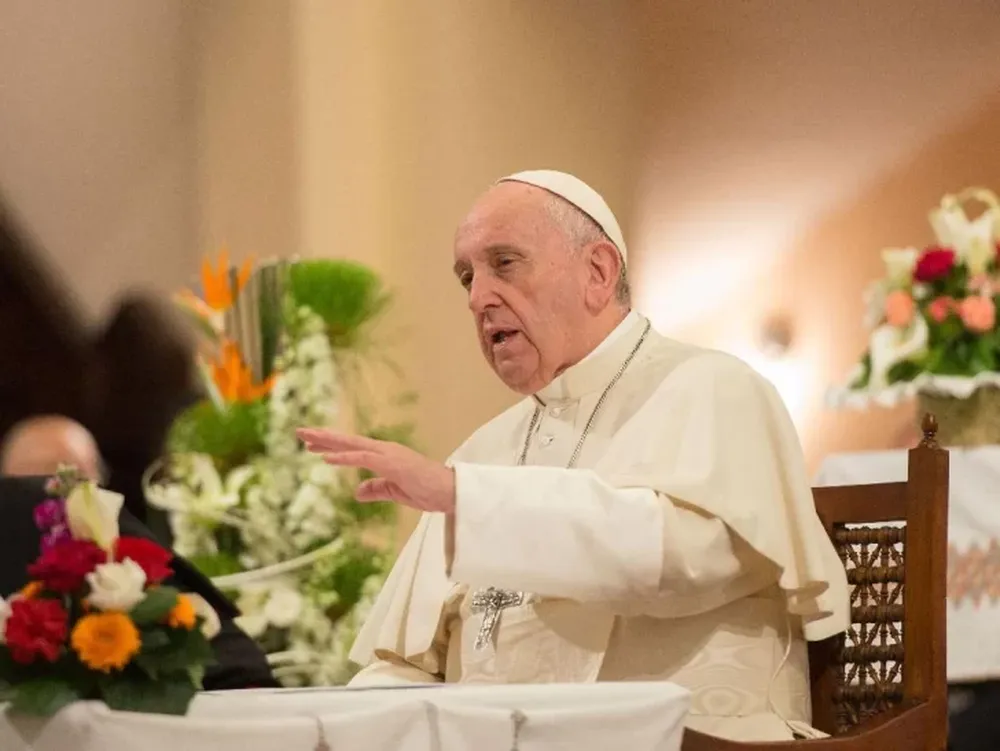 Francisco pidió a Irán y EEUU “evitar el aumento de la confrontación”