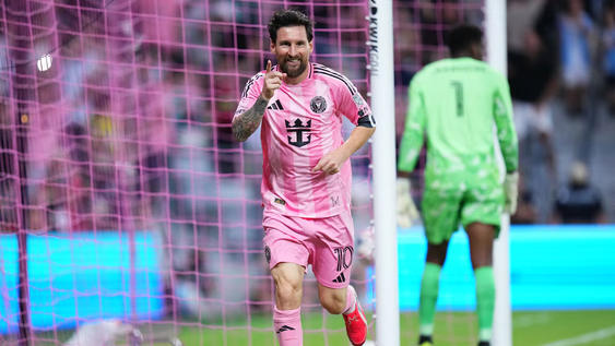 Lionel Messi convirtió un doblete para el Inter Miami.