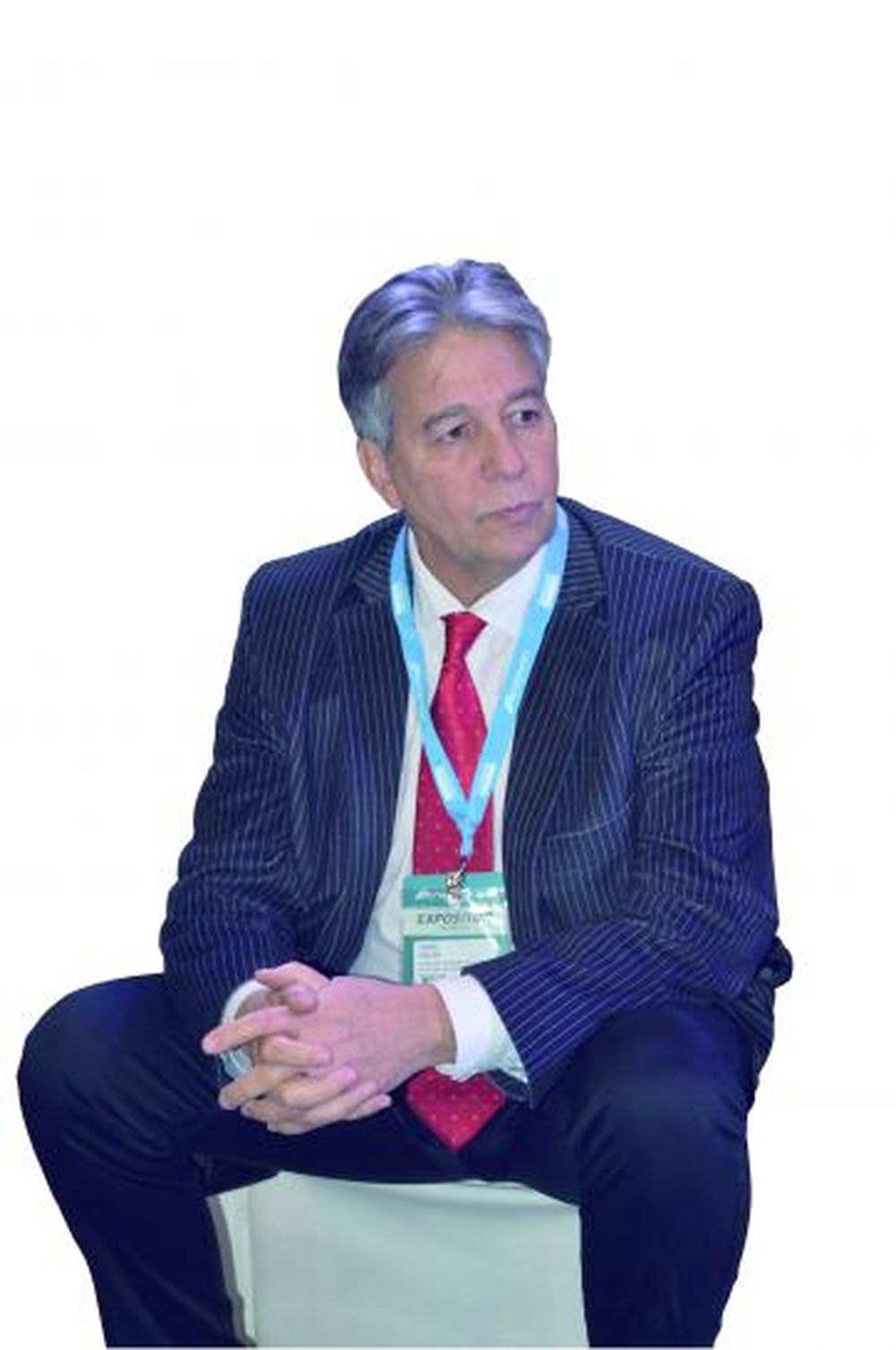 “Hay que estar en precalentamiento por si aparece el dinero”