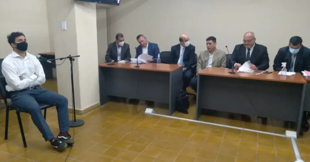 Condena condicional por chocar y matar a dos jóvenes