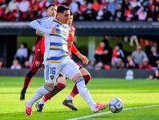 Sin gol. Miguel Merentiel no pudo marcar ante Newells y a Boca se le complicó todo. Al final, salvó un punto.