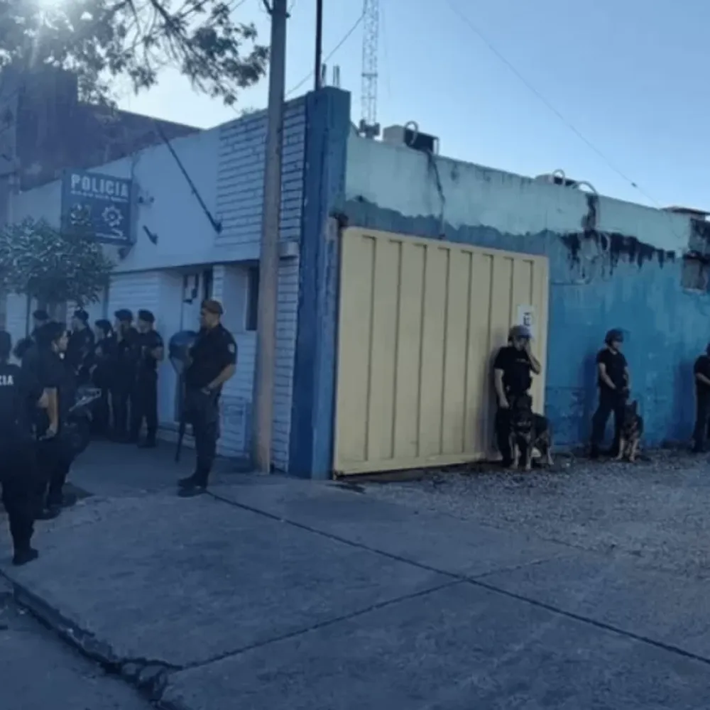 Violencia narco: a pedido del gobernador Pullaro, Javier Milei enviará al Ejército a Rosario