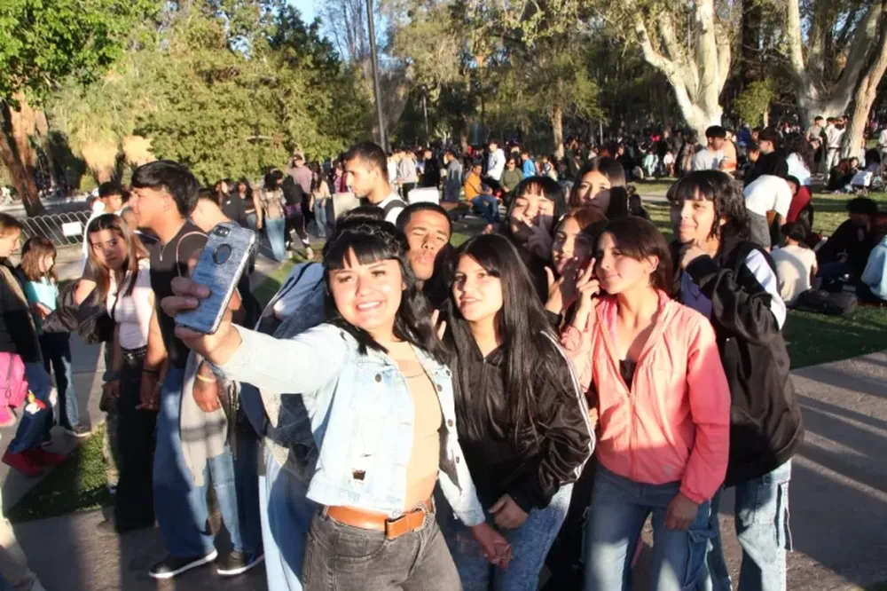 El grupo de amigos que llegaron desde La Bebida, Rivadavia.