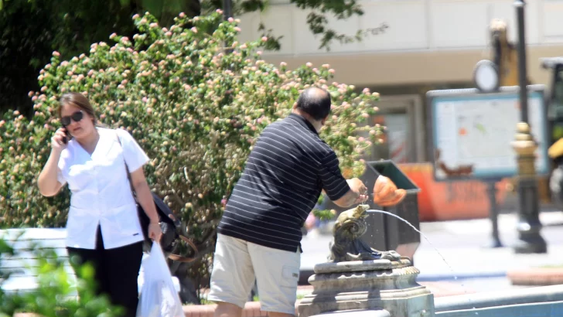 El Zonda se hizo sentir: en San Juan la temperatura superó los 38 grados