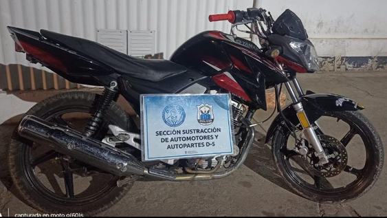 Recuperan moto por robo automotor en Rawson durante un operativo policial