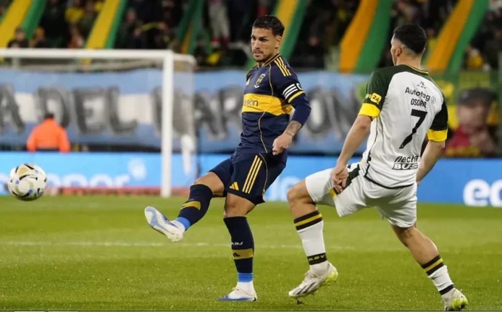 Sorpresa final. Boca se quedó sin nada en Florencio Varela. Defensa lo apuró en el cierre y le terminó ganando.