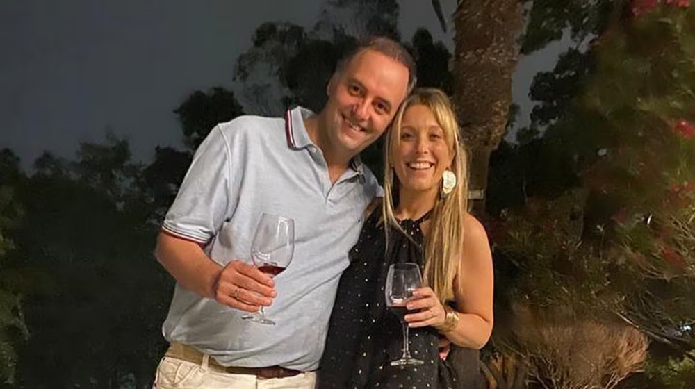 Manuel Adorni y Bettina Angeletti, en una imagen de diciembre de 2021.&nbsp;