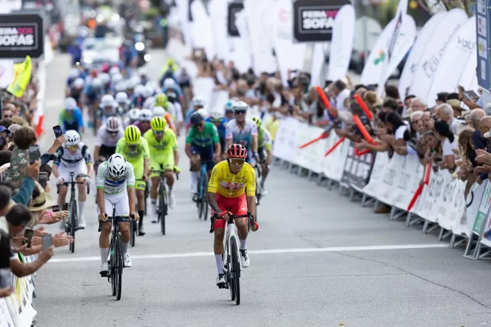 Nico Tivani sigue imbatible en Portugal: ganó la tercera etapa del GP Jornal de Noticias