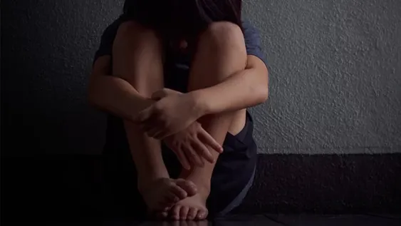 Manoseó a su nieta de 9 años, aprovechando que ella quiso quedar a dormir en su casa