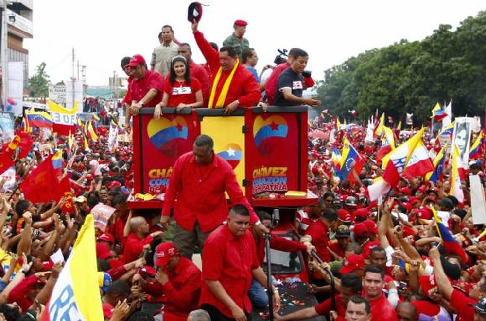Marea roja chavista  en inicio de campaña