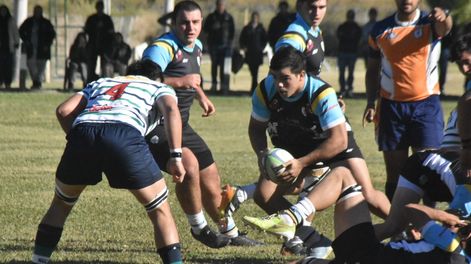 Victoria. Universitario ganó de visitante ante San Juan RC y terminó como escolta en el torneo local.